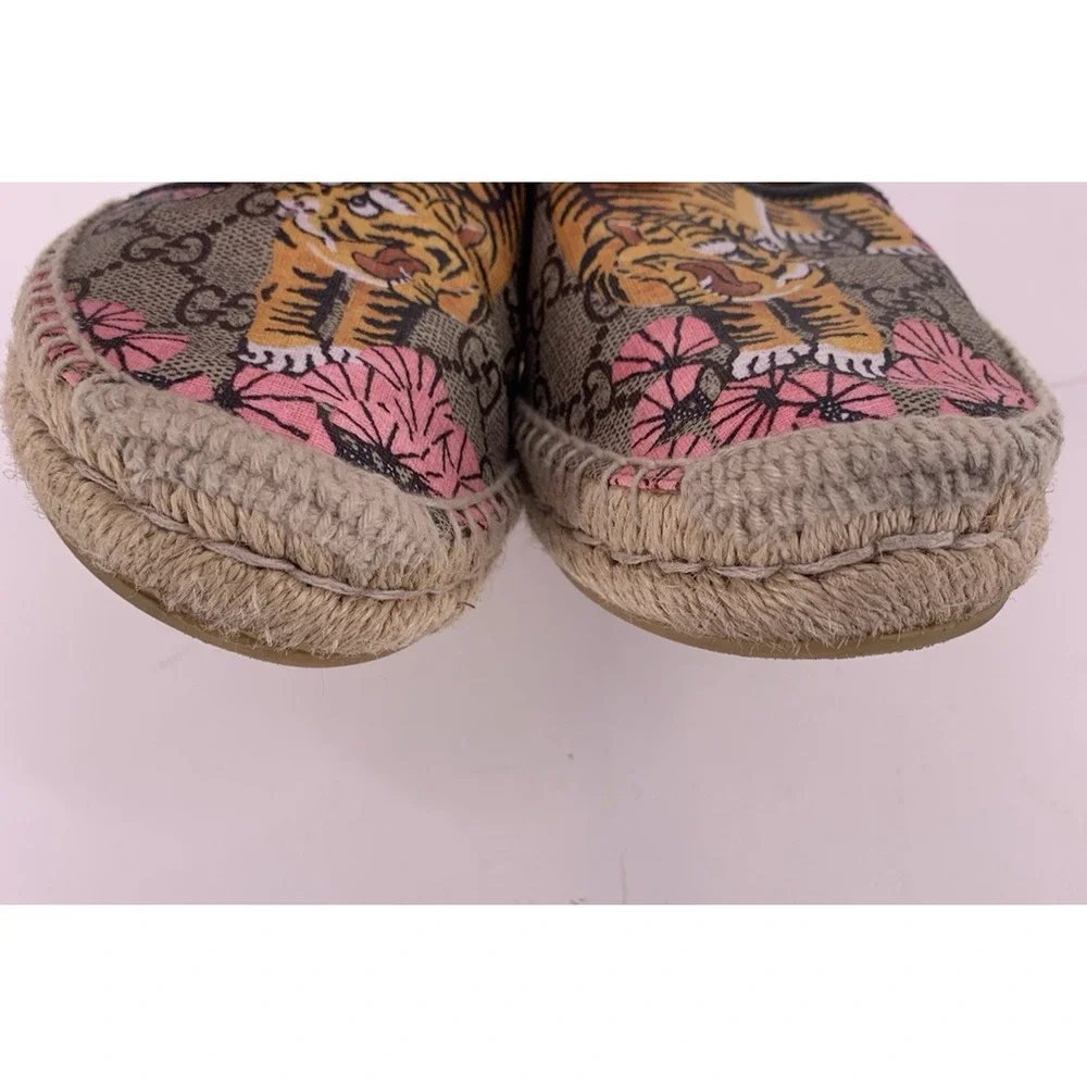 Gucci Bengal Tiger Floral Supreme Monogram Canvas Round Toe Espadrilles 38.5